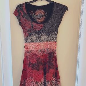 Desigual Medium - Black and red dress with cap sleeves